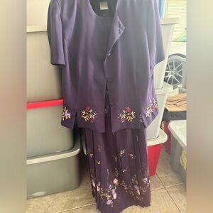 Koret Purple Skirt Set with Floral Embroidery p71